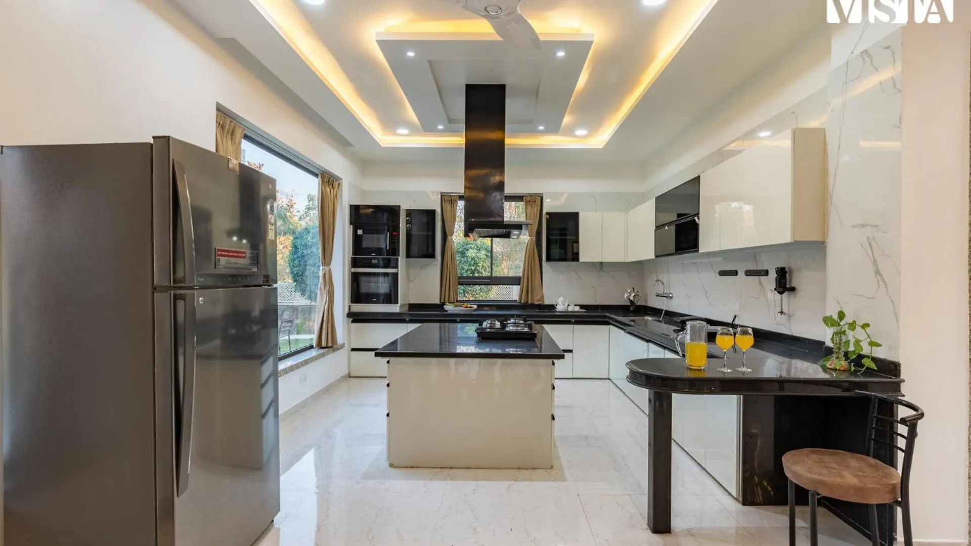 Villa Stayvista'S Bella Dream - Mountain-View With Outdoor Pool, Lawn Featuring A Gazebo & Indoor Games Udaipur